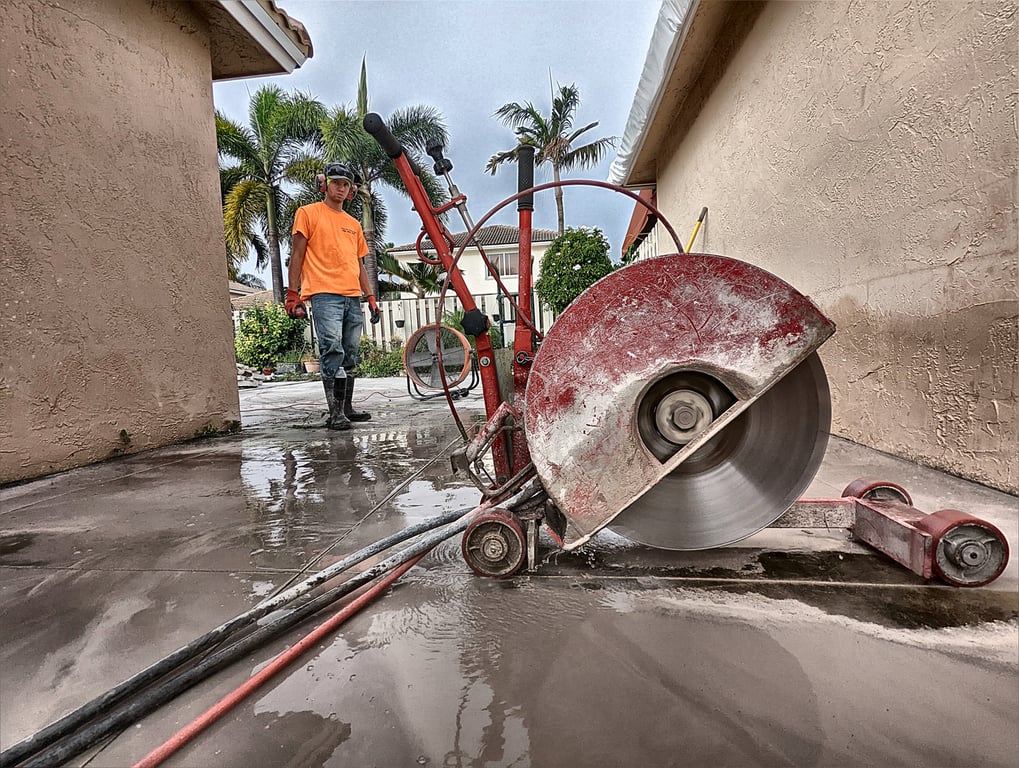 How to Saw Control Joints in Concrete Driveways (Miami Edition): Why, When, and How to Conquer Concrete Expansion