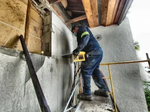 hand sawing