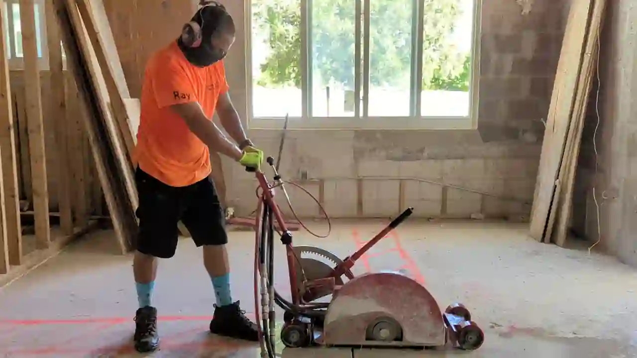 How to Use a Hydraulic Hand Saw to Cut Concrete in Tight Spaces Without Destroying Your Timeline