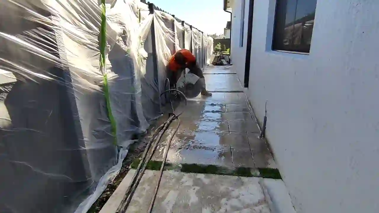 How to Actually Manage Construction and Demolition in Miami Without Getting Buried in Concrete Problems