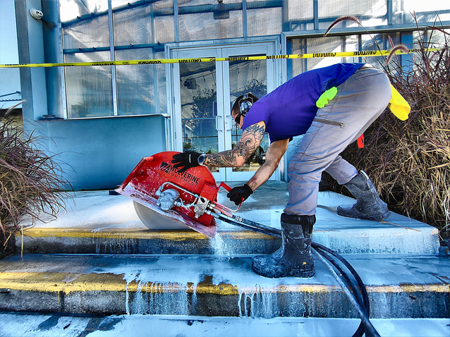 Cutting the Concrete Stairs in a Restaurant in Miami